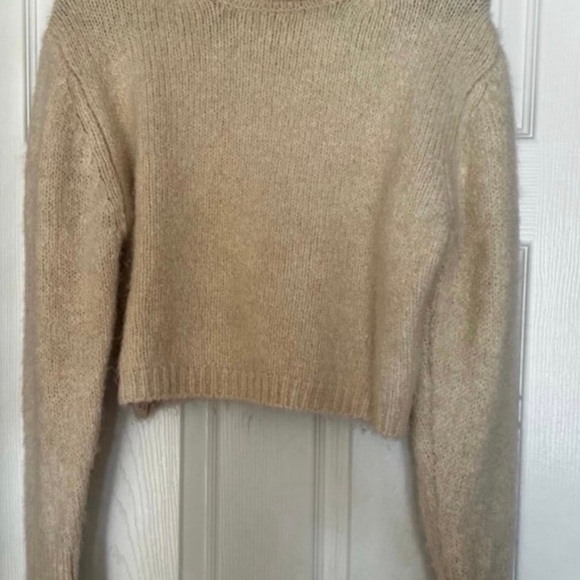 Cream Zara cropped sweater size medium - Picture 2 of 3